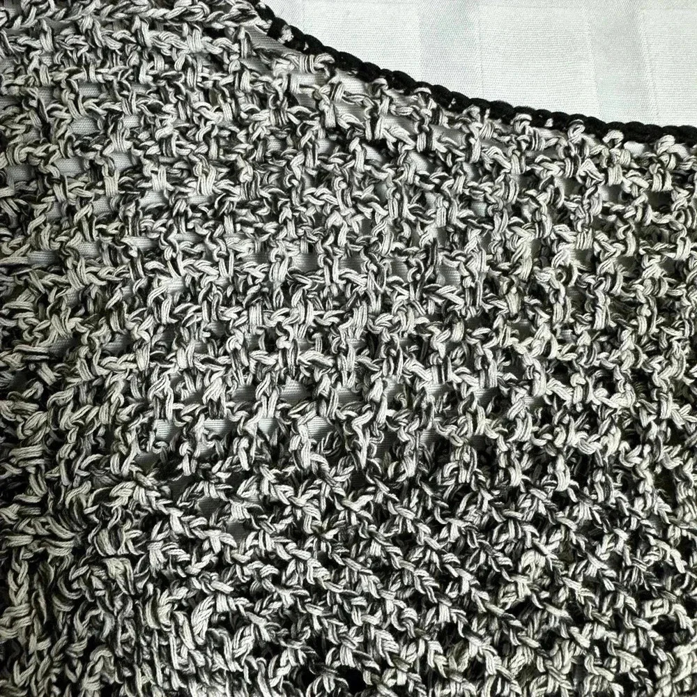 🔥6/$20. Rare unique Crochet/knitmedium grey black white - Picture 6 of 7